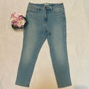 MADEWELL NWT Size 33P Curvy Road Tripper Blue Jeans With Magic Pockets